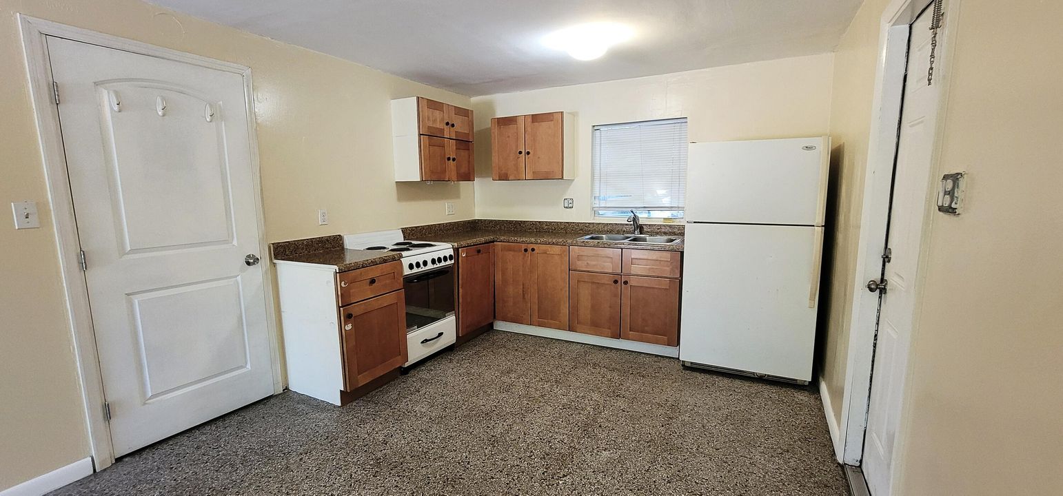 For Rent: $1,500 (1 beds, 1 baths, 484 Square Feet)