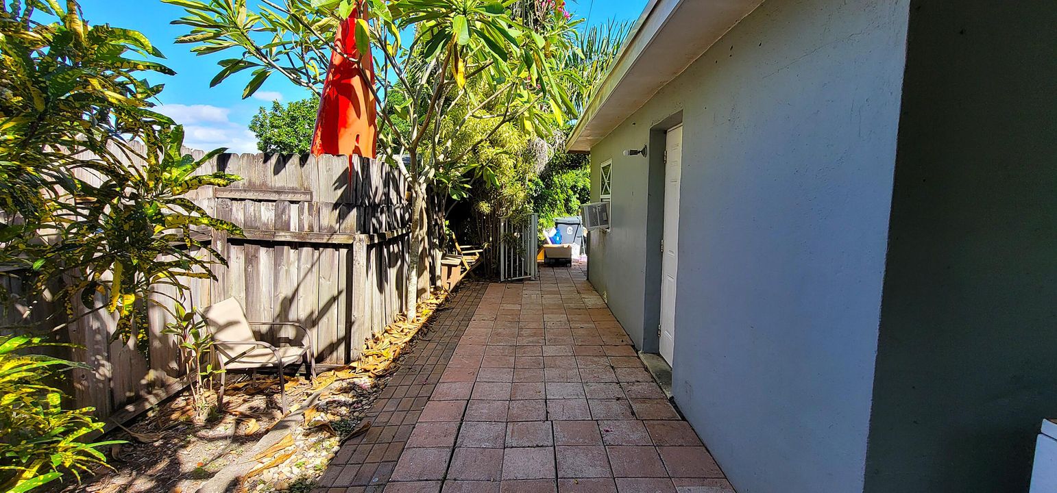 For Rent: $1,500 (1 beds, 1 baths, 484 Square Feet)