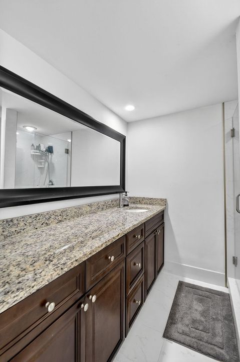 For Sale: $315,000 (2 beds, 2 baths, 1236 Square Feet)