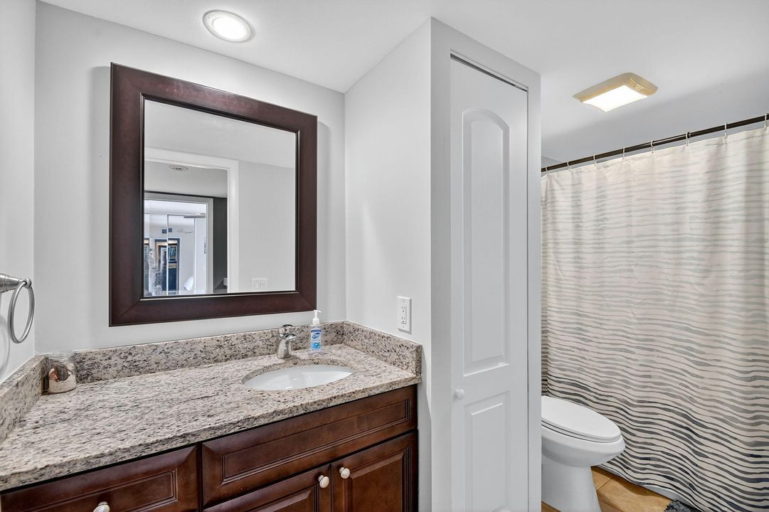 For Sale: $315,000 (2 beds, 2 baths, 1236 Square Feet)