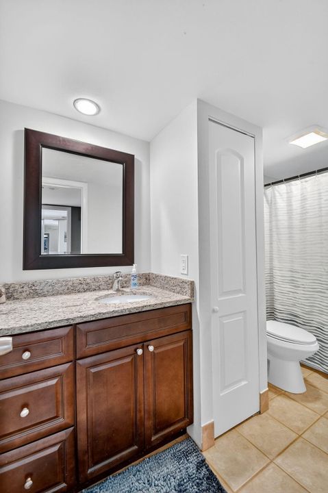 For Sale: $315,000 (2 beds, 2 baths, 1236 Square Feet)