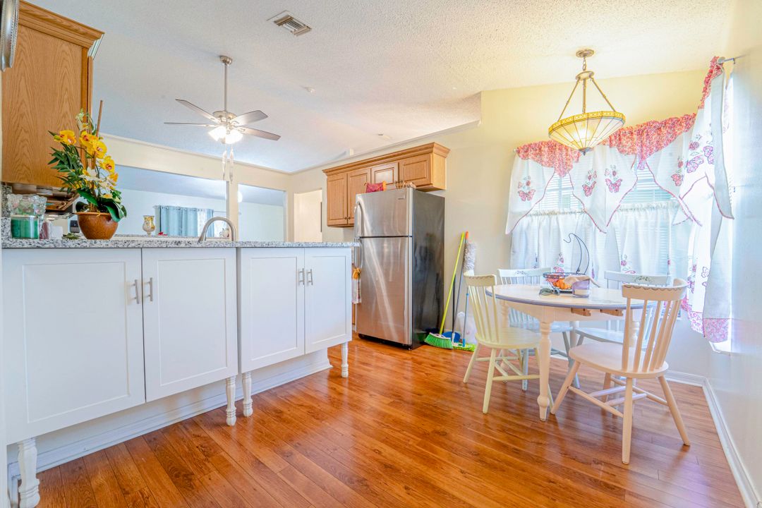 Под контрактом: $355,000 (3 спален, 2 ванн, 1628 Квадратных фут)