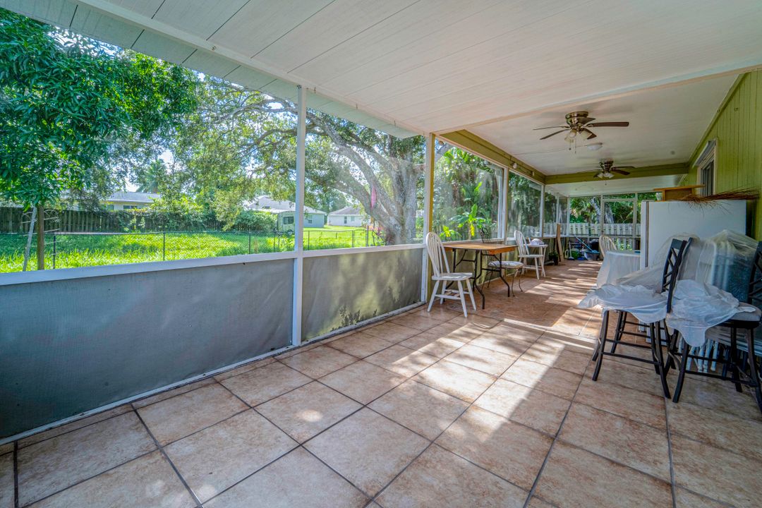 Под контрактом: $355,000 (3 спален, 2 ванн, 1628 Квадратных фут)