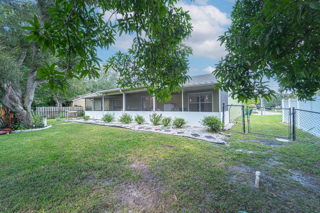 Под контрактом: $355,000 (3 спален, 2 ванн, 1628 Квадратных фут)