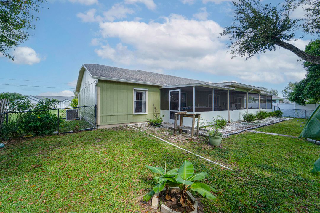 Под контрактом: $355,000 (3 спален, 2 ванн, 1628 Квадратных фут)