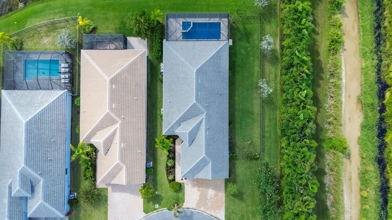 For Sale: $719,900 (3 beds, 2 baths, 2157 Square Feet)