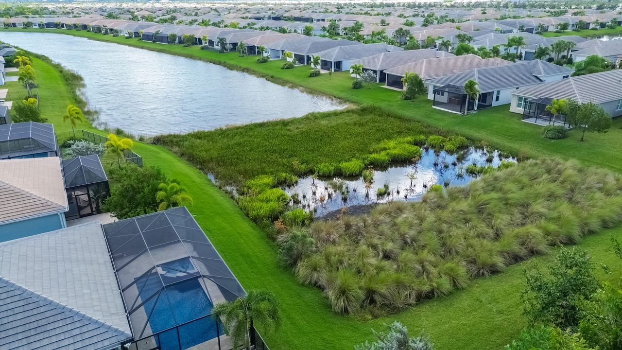 For Sale: $719,900 (3 beds, 2 baths, 2157 Square Feet)