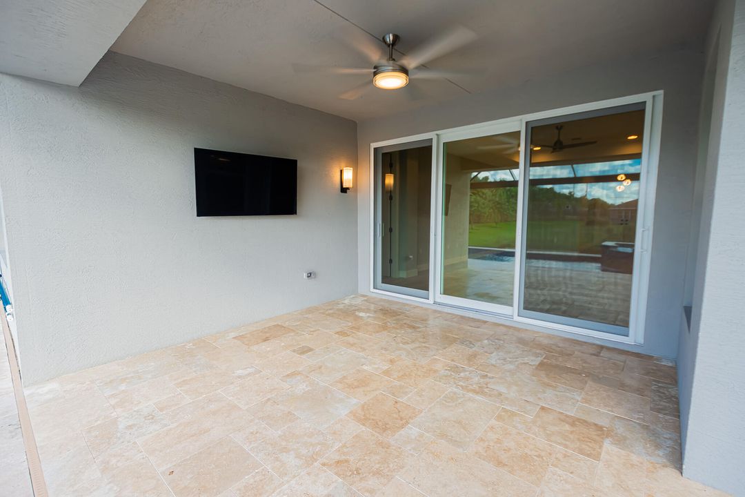 For Sale: $719,900 (3 beds, 2 baths, 2157 Square Feet)