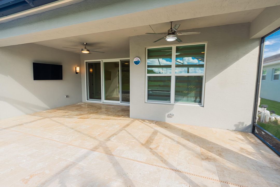 For Sale: $719,900 (3 beds, 2 baths, 2157 Square Feet)