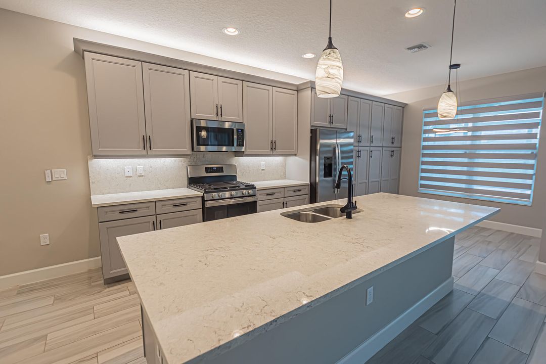 For Sale: $719,900 (3 beds, 2 baths, 2157 Square Feet)