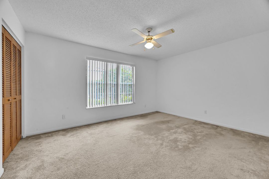 Active With Contract: $359,900 (3 beds, 2 baths, 1480 Square Feet)