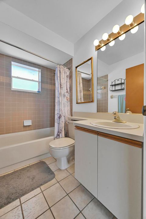 Active With Contract: $359,900 (3 beds, 2 baths, 1480 Square Feet)