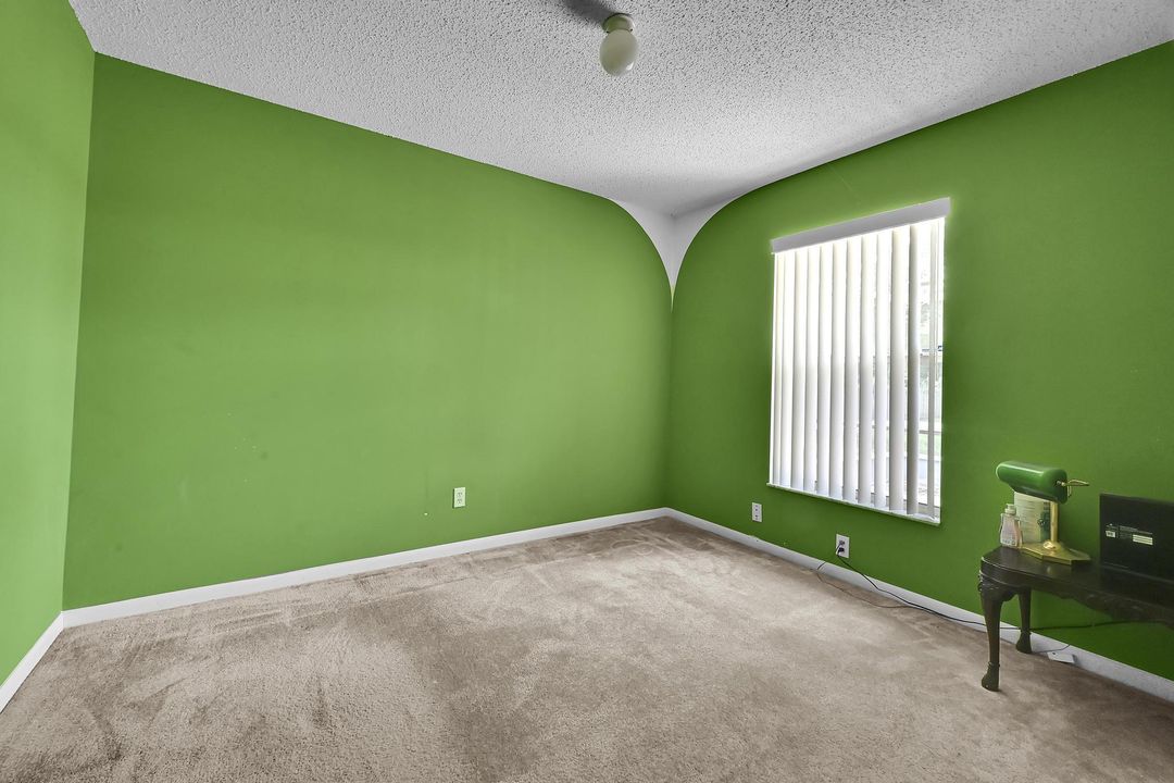 Active With Contract: $359,900 (3 beds, 2 baths, 1480 Square Feet)