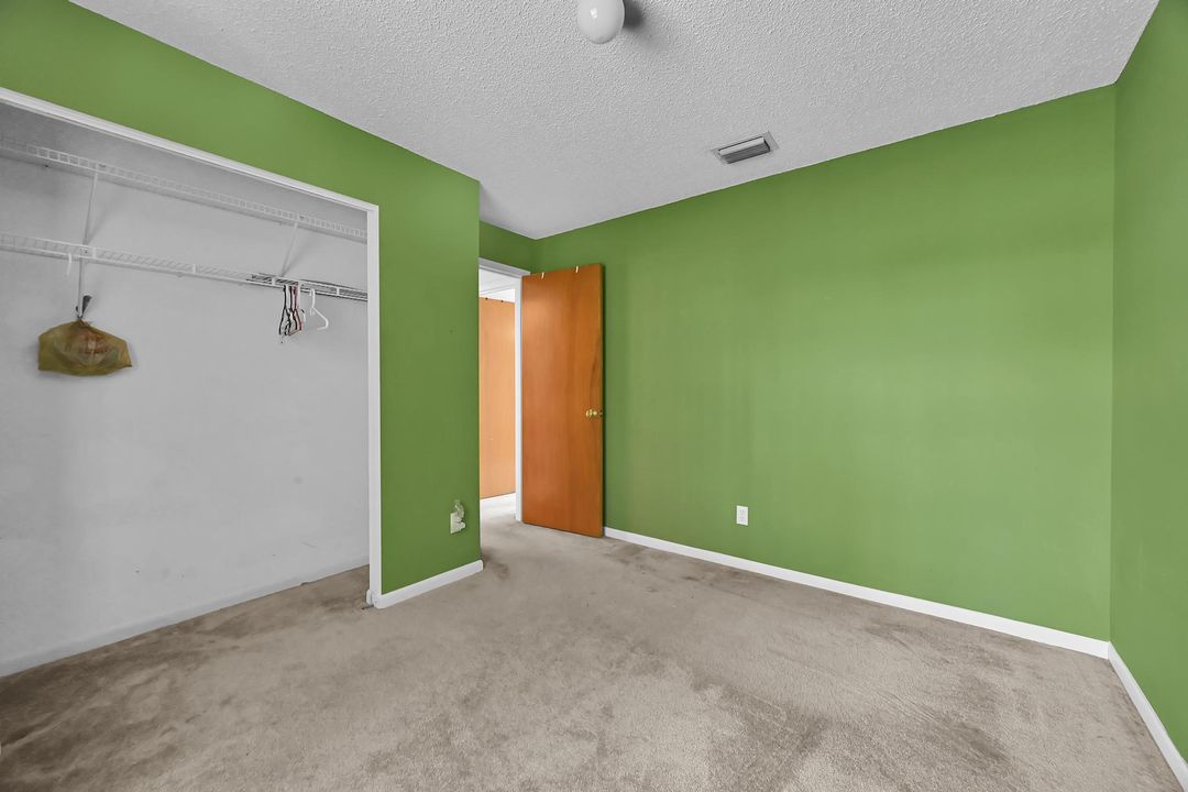 Active With Contract: $359,900 (3 beds, 2 baths, 1480 Square Feet)