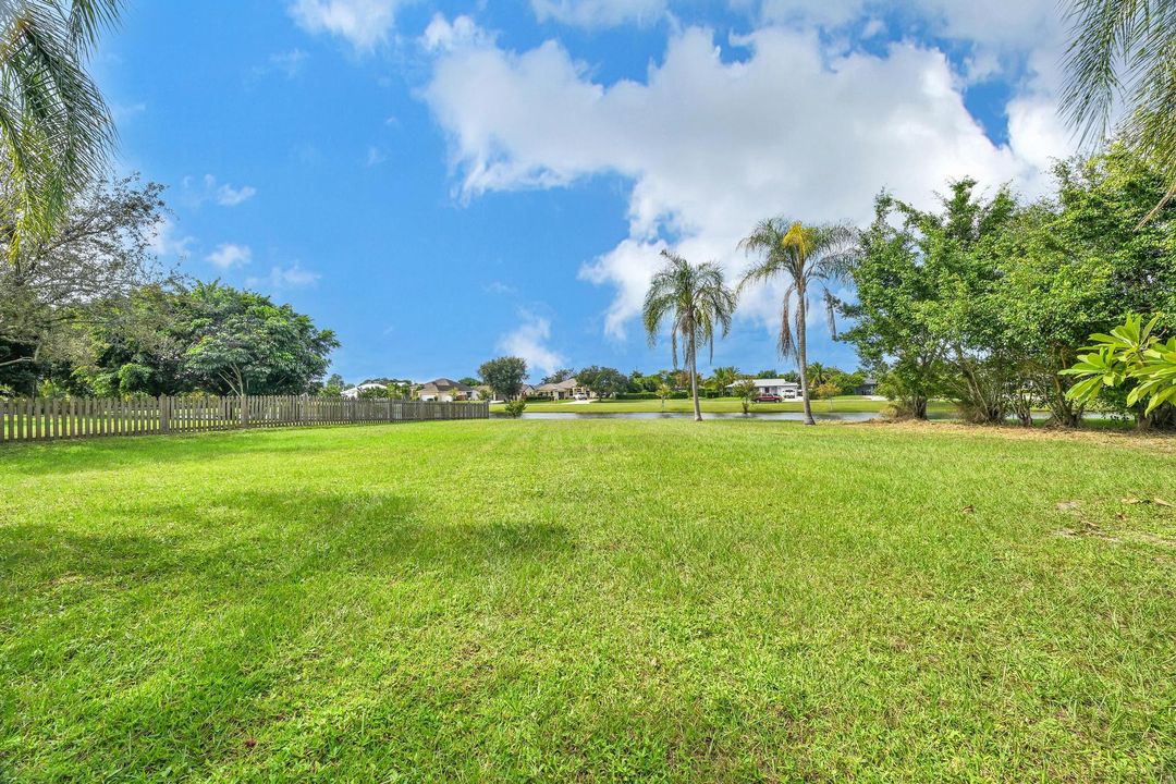 Active With Contract: $359,900 (3 beds, 2 baths, 1480 Square Feet)