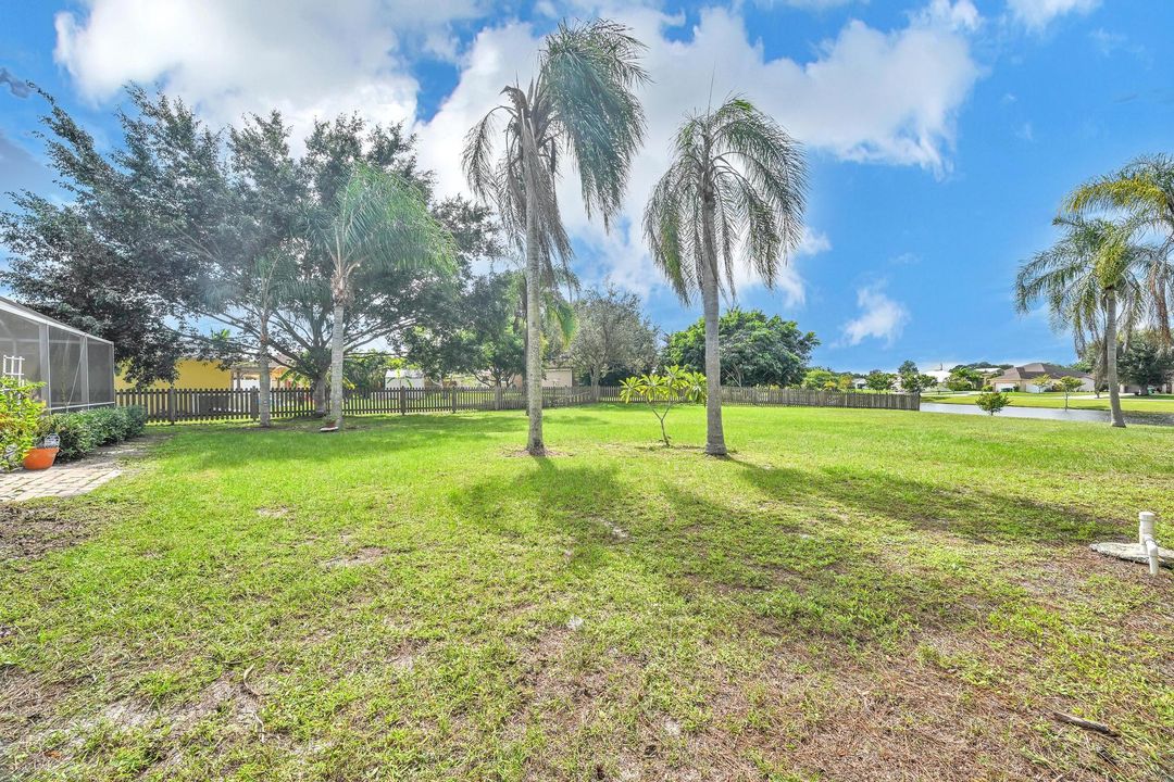 Active With Contract: $359,900 (3 beds, 2 baths, 1480 Square Feet)