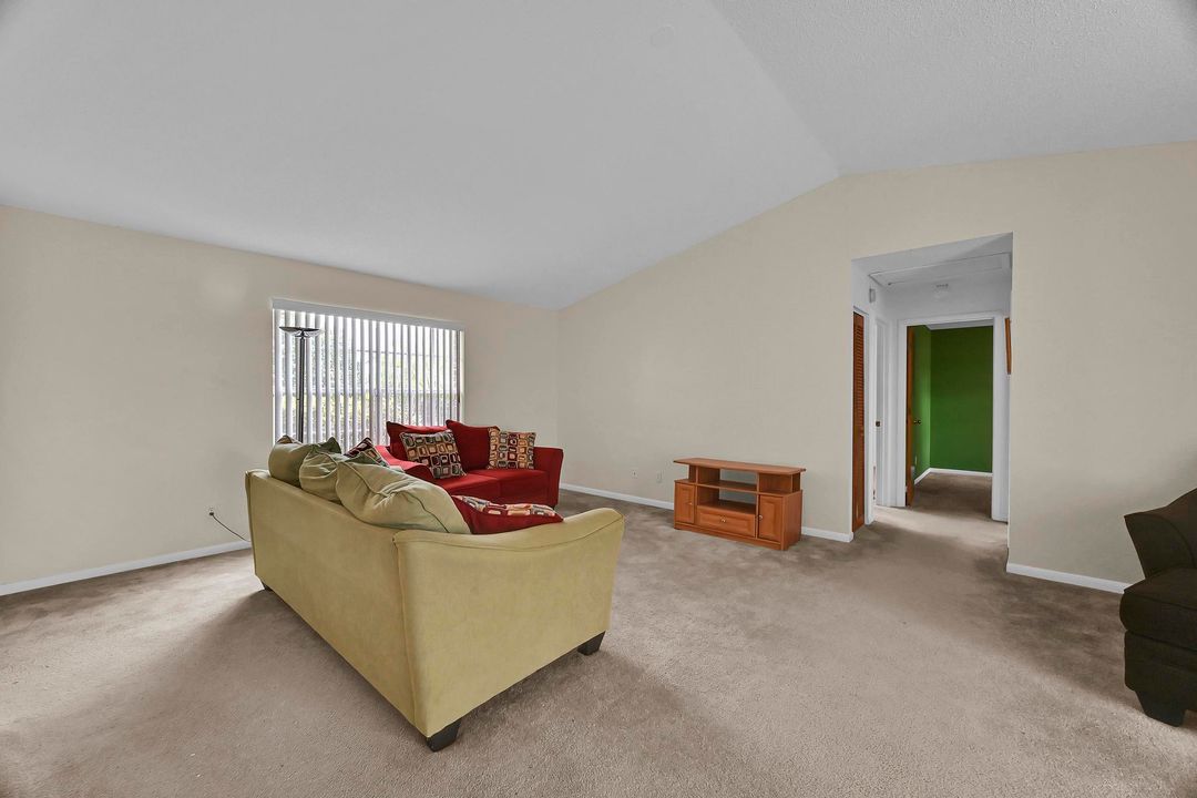 Active With Contract: $359,900 (3 beds, 2 baths, 1480 Square Feet)