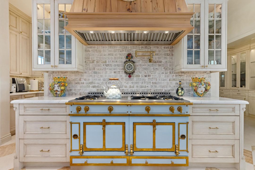 待售: $59,500,000 (5 贝兹, 6 浴室, 8723 平方英尺)