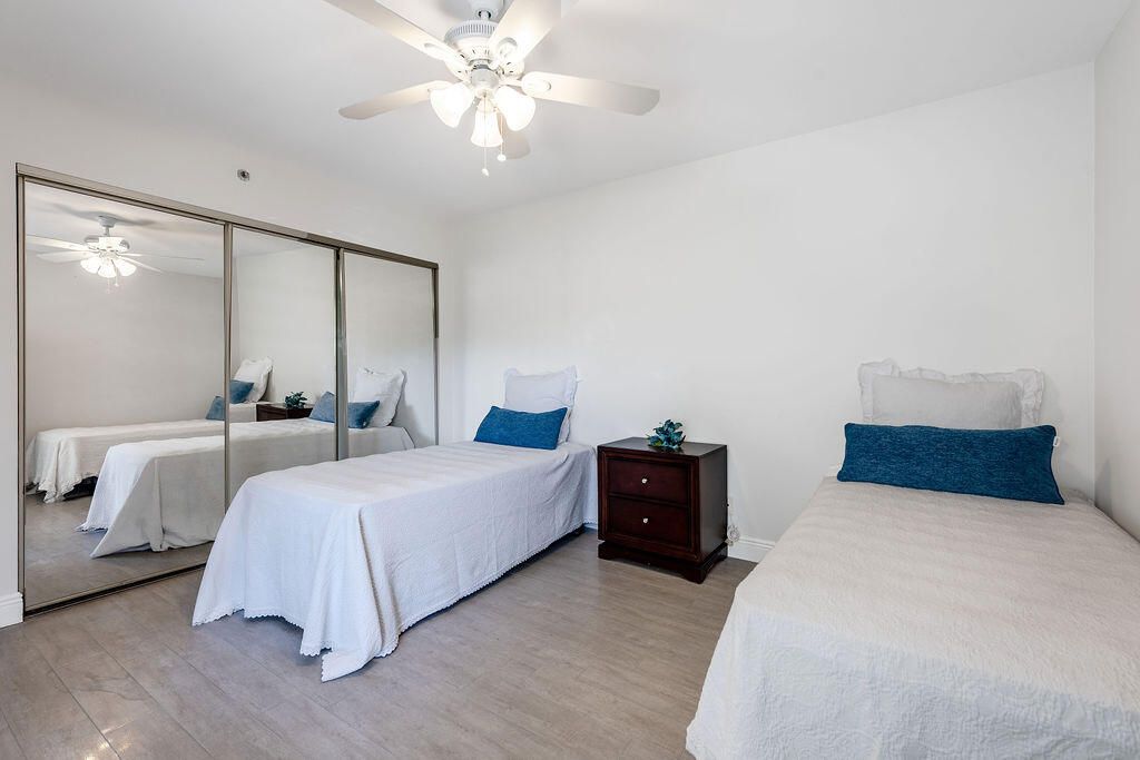 На продажу: $199,000 (2 спален, 2 ванн, 1311 Квадратных фут)