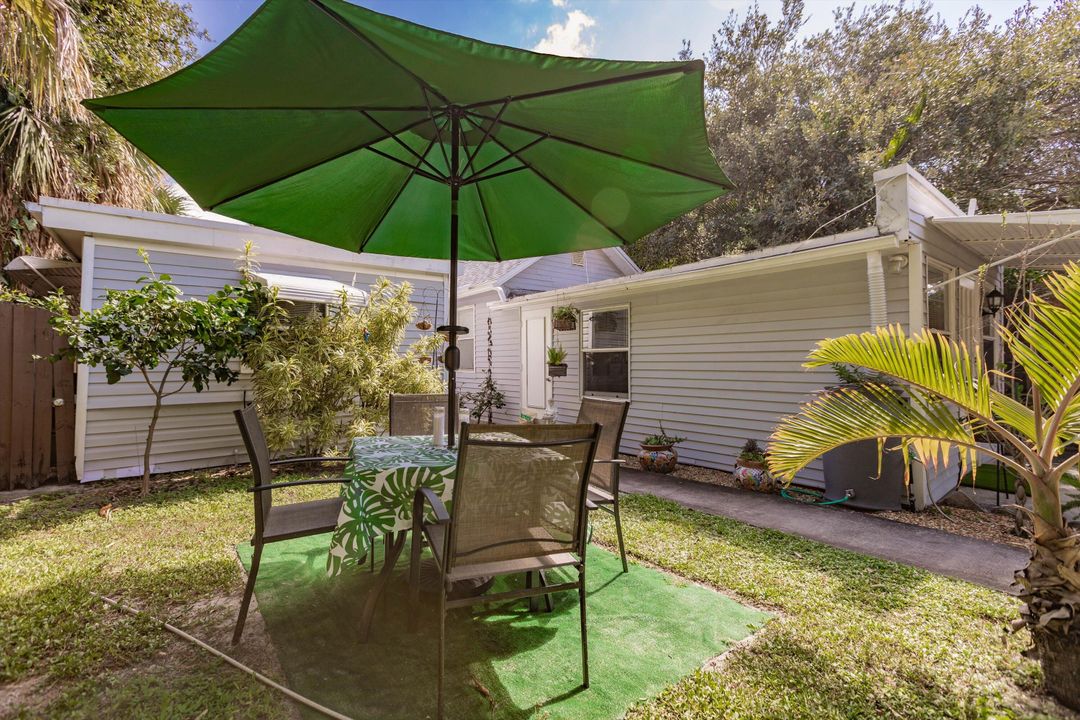 Activo con contrato: $1,849 (2 camas, 1 baños, 880 Pies cuadrados)