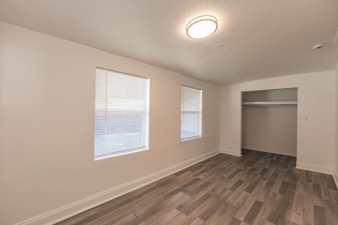 Activo con contrato: $1,849 (2 camas, 1 baños, 880 Pies cuadrados)