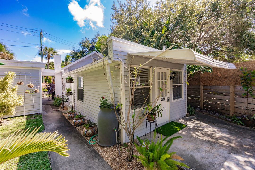 Activo con contrato: $1,849 (2 camas, 1 baños, 880 Pies cuadrados)