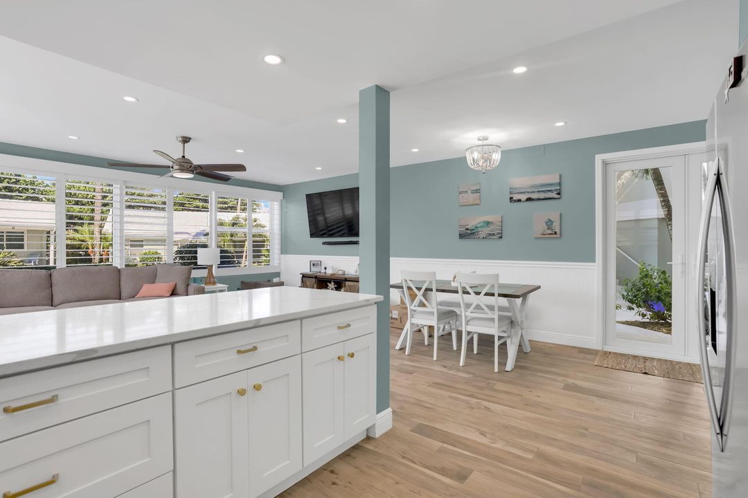 В аренду: $12,000 (2 спален, 2 ванн, 1084 Квадратных фут)