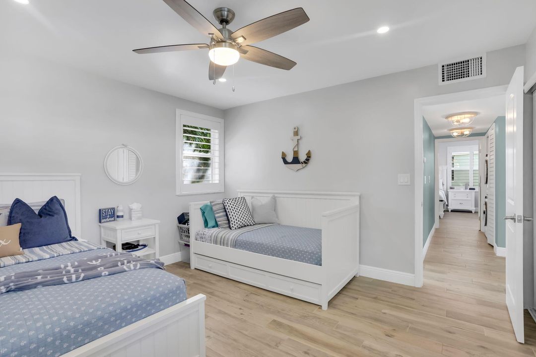 В аренду: $12,000 (2 спален, 2 ванн, 1084 Квадратных фут)