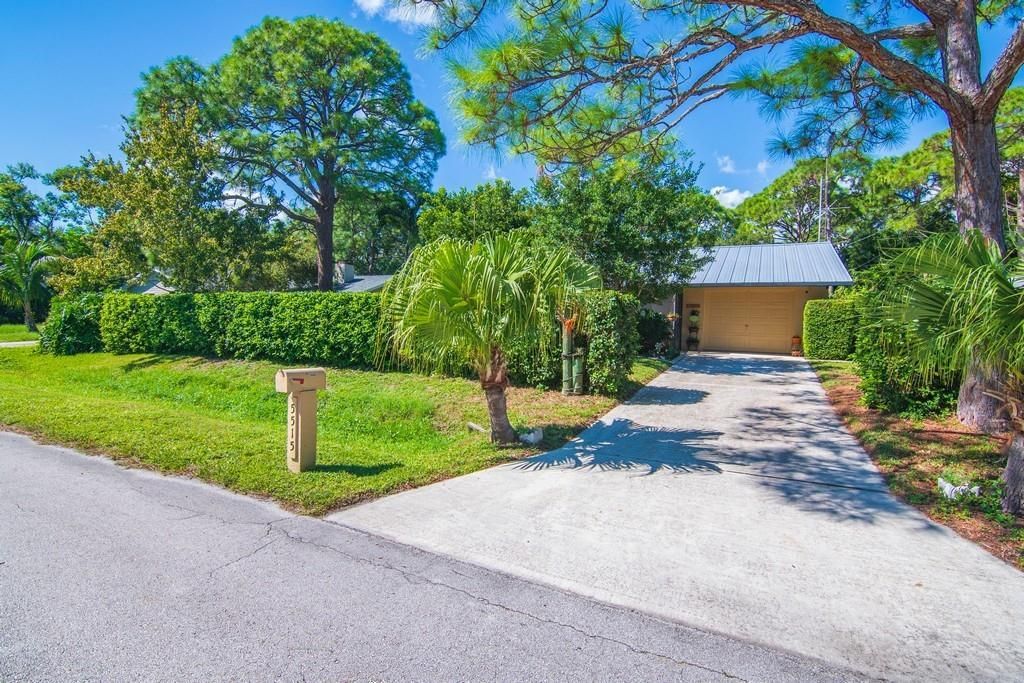 合同活跃: $334,900 (2 贝兹, 2 浴室, 1292 平方英尺)