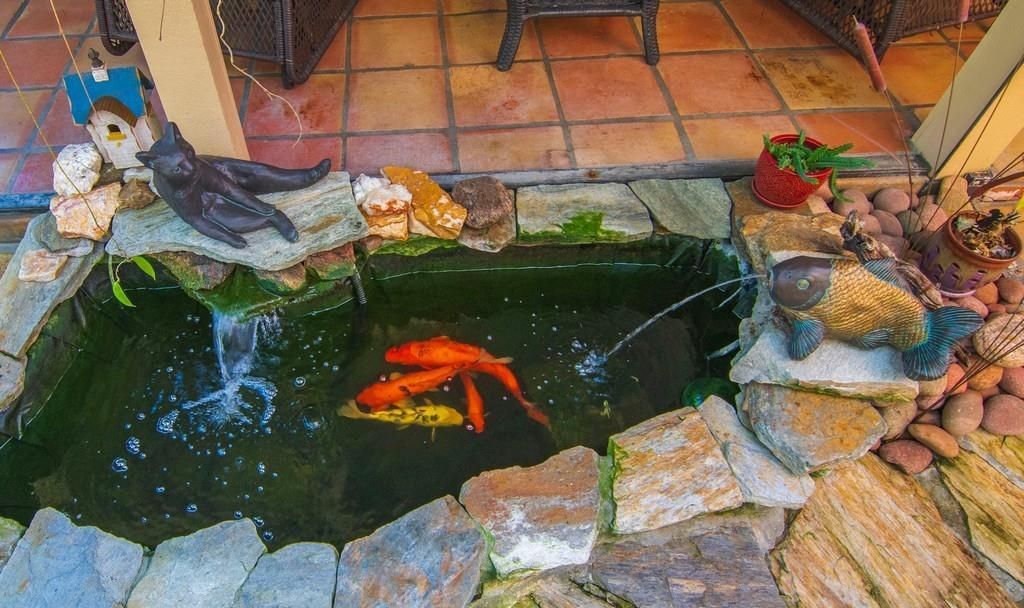 合同活跃: $334,900 (2 贝兹, 2 浴室, 1292 平方英尺)