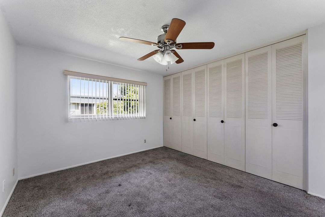 For Sale: $99,000 (1 beds, 1 baths, 612 Square Feet)