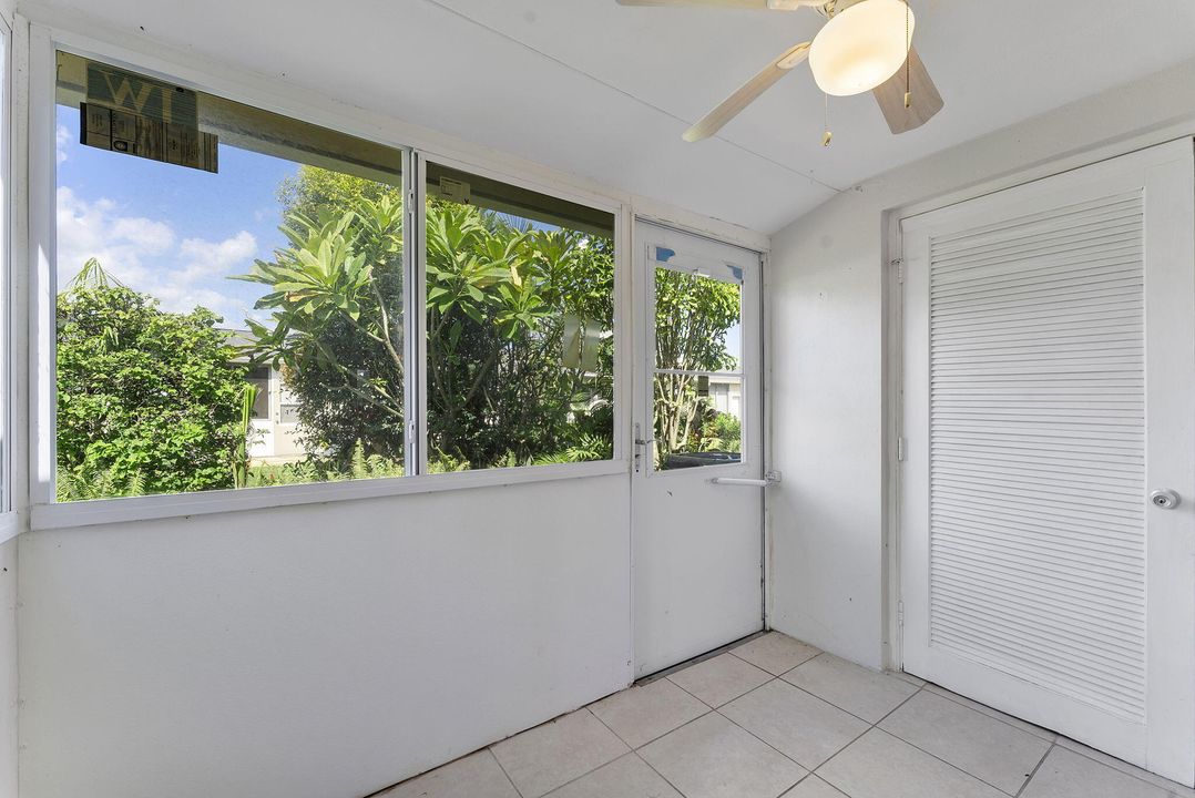 For Sale: $99,000 (1 beds, 1 baths, 612 Square Feet)