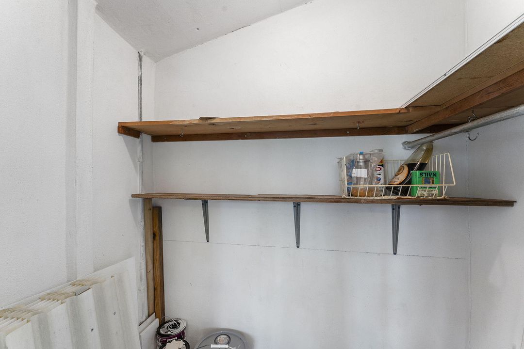 For Sale: $99,000 (1 beds, 1 baths, 612 Square Feet)