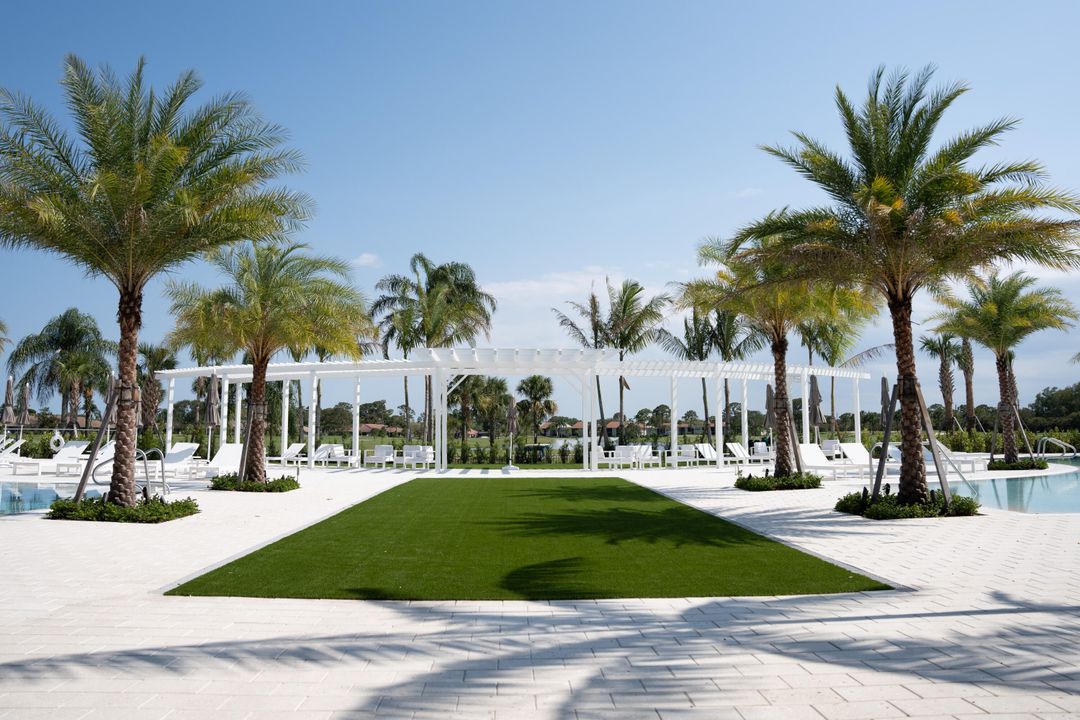 For Sale: $945,000 (2 beds, 2 baths, 2887 Square Feet)