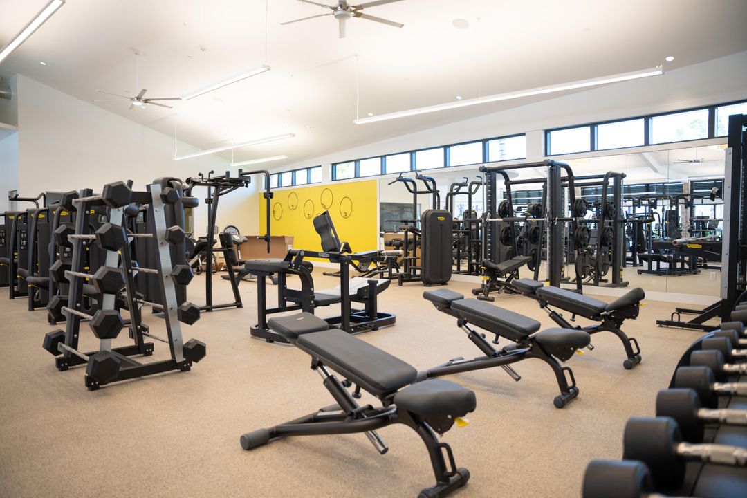 For Sale: $945,000 (2 beds, 2 baths, 2887 Square Feet)