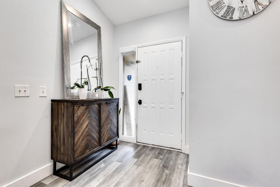 For Rent: $5,000 (3 beds, 2 baths, 1300 Square Feet)