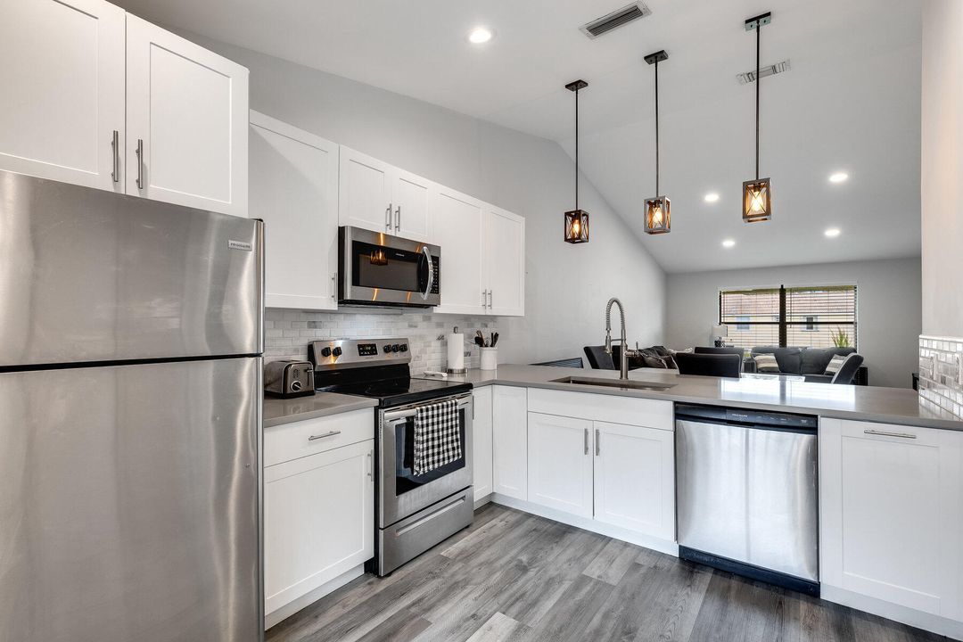 For Rent: $5,000 (3 beds, 2 baths, 1300 Square Feet)