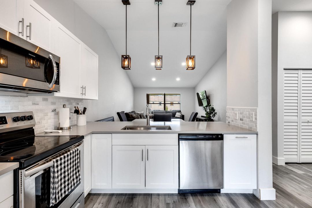 For Rent: $5,000 (3 beds, 2 baths, 1300 Square Feet)