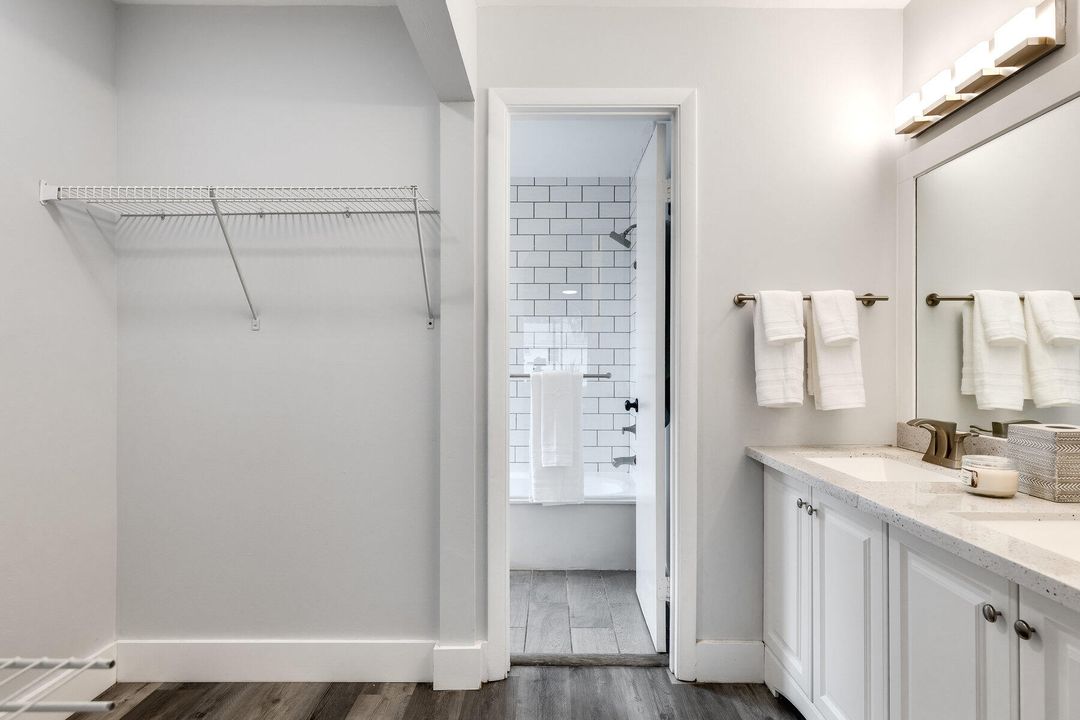 For Rent: $5,000 (3 beds, 2 baths, 1300 Square Feet)