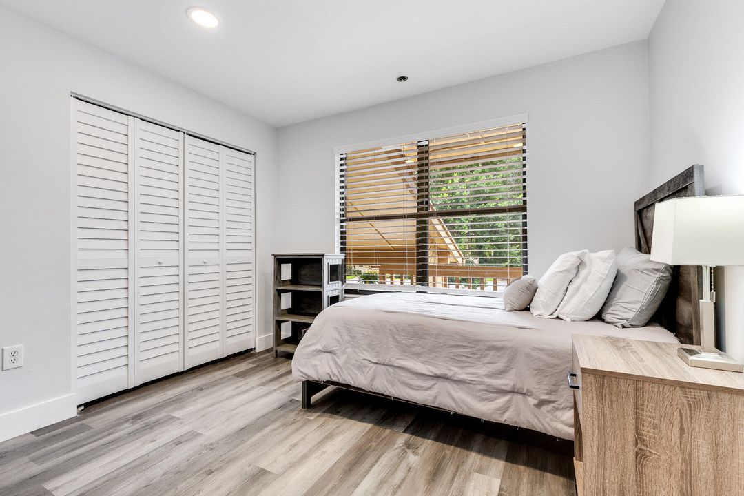 For Rent: $5,000 (3 beds, 2 baths, 1300 Square Feet)