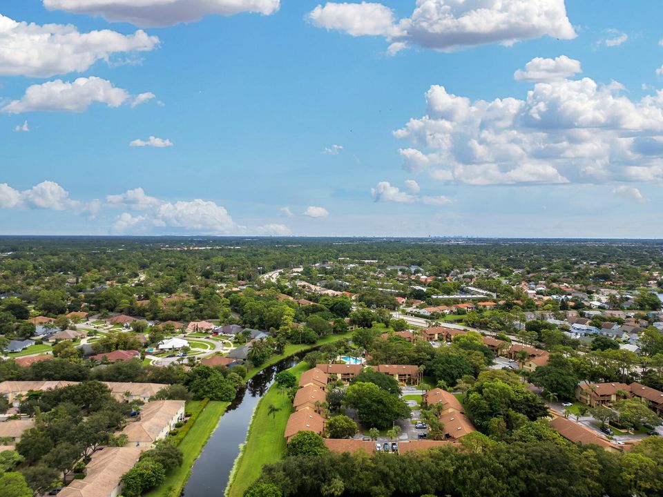 For Rent: $5,000 (3 beds, 2 baths, 1300 Square Feet)