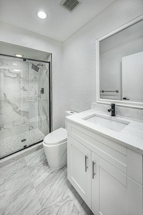 For Sale: $225,000 (2 beds, 2 baths, 1023 Square Feet)