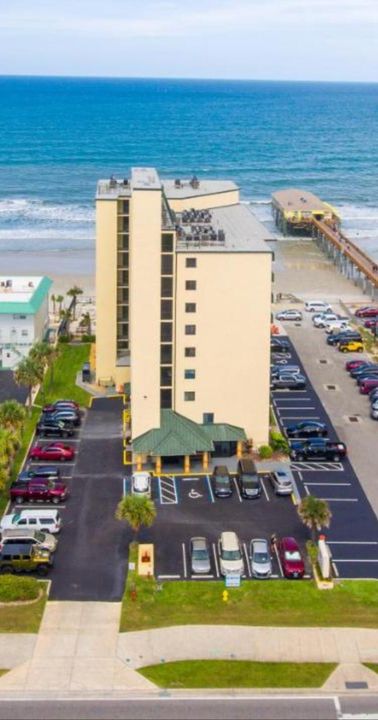 For Sale: $269,900 (1 beds, 1 baths, 600 Square Feet)