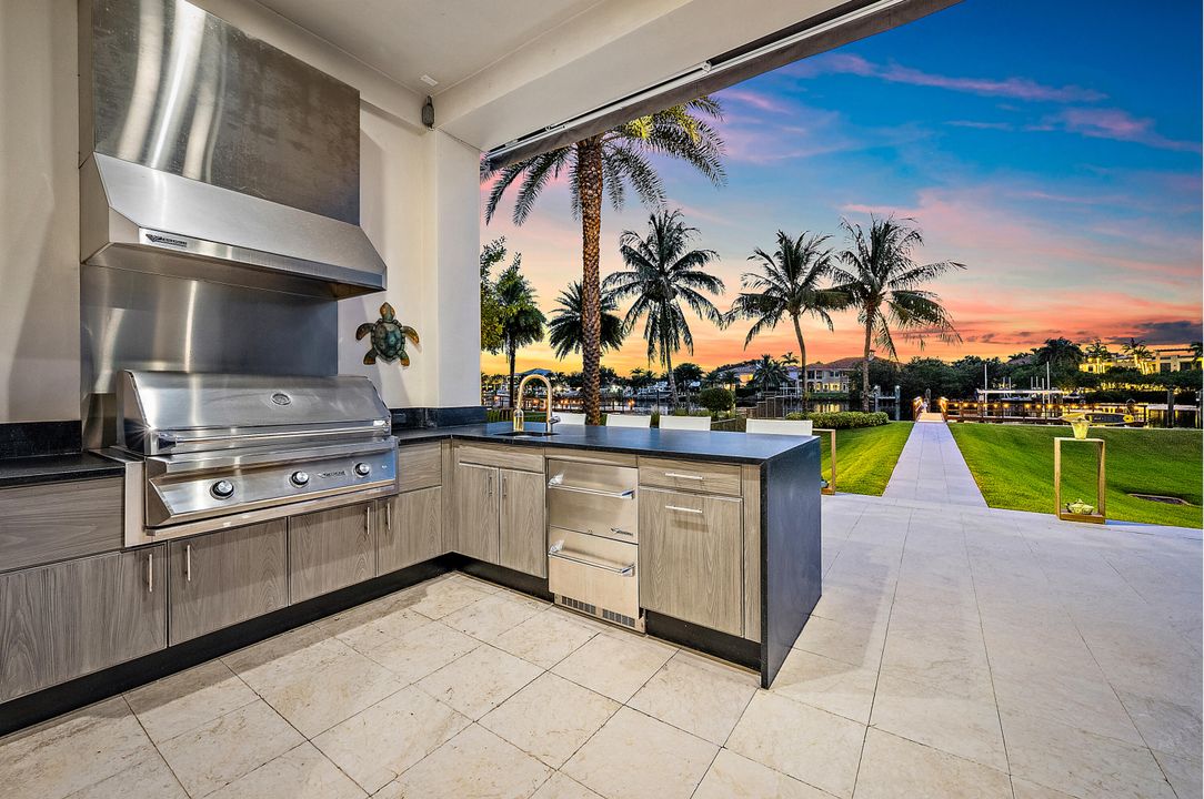 For Sale: $14,250,000 (5 beds, 6 baths, 6471 Square Feet)