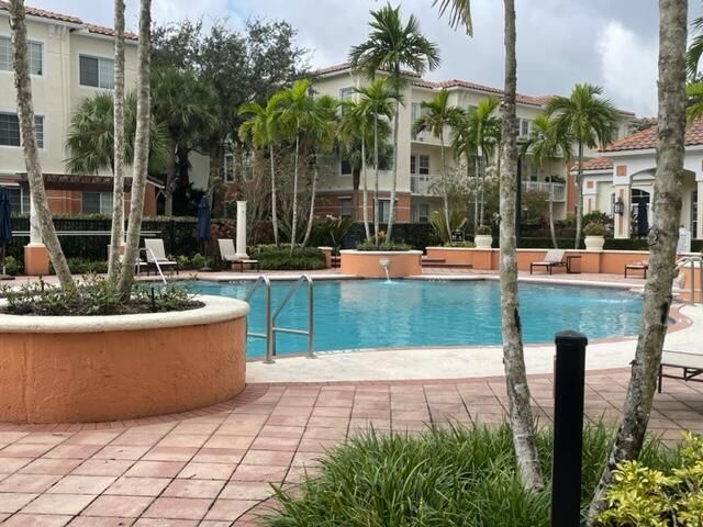 En Renta: $2,400 (3 camas, 2 baños, 1310 Pies cuadrados)