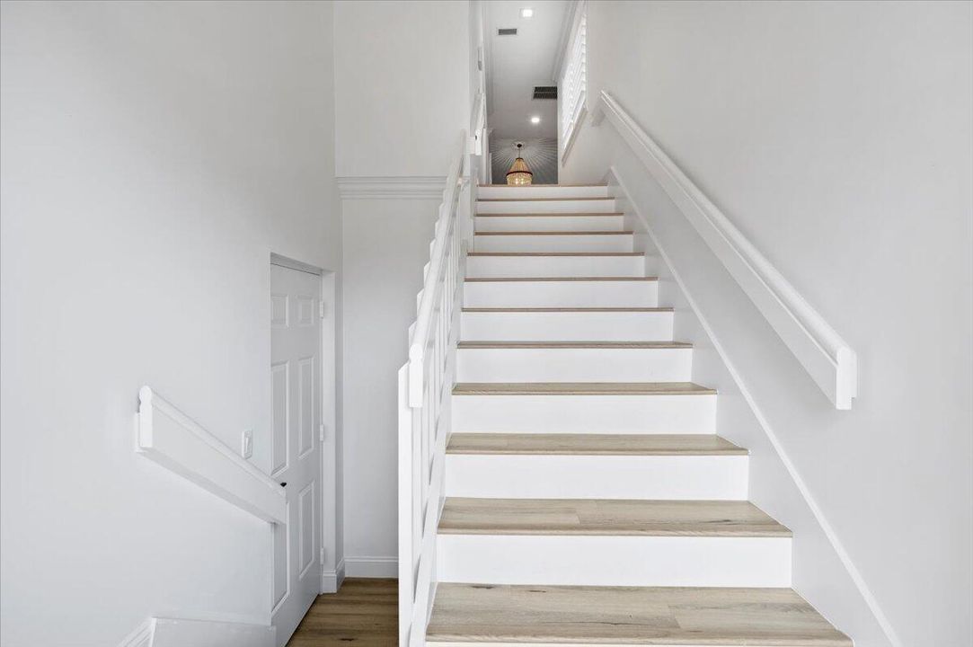 For Rent: $6,900 (2 beds, 2 baths, 1550 Square Feet)