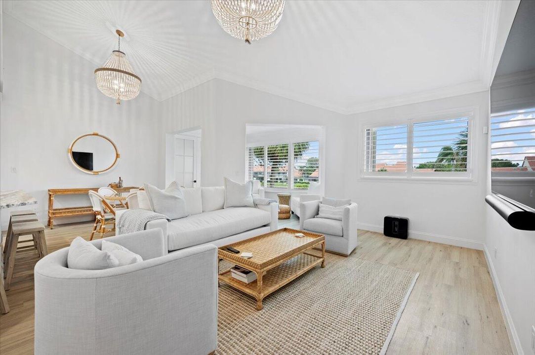 For Rent: $6,900 (2 beds, 2 baths, 1550 Square Feet)