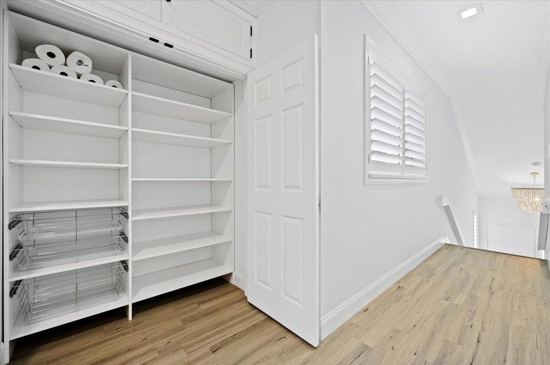 For Rent: $6,900 (2 beds, 2 baths, 1550 Square Feet)