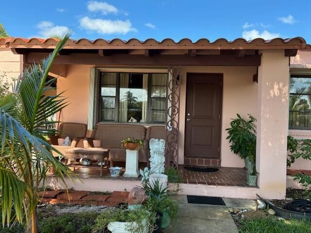 合同活跃: $728,000 (0 贝兹, 0 浴室, 1690 平方英尺)