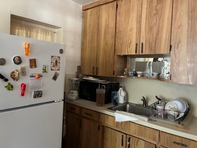 合同活跃: $728,000 (0 贝兹, 0 浴室, 1690 平方英尺)